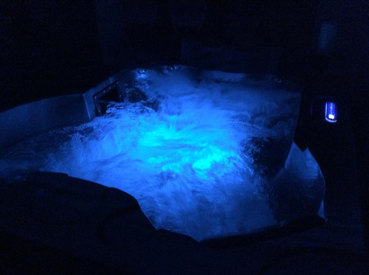 Suite Jacuzzi "Spa Privatif " Appartement Jacuzzi Toulouse Ngoại thất bức ảnh