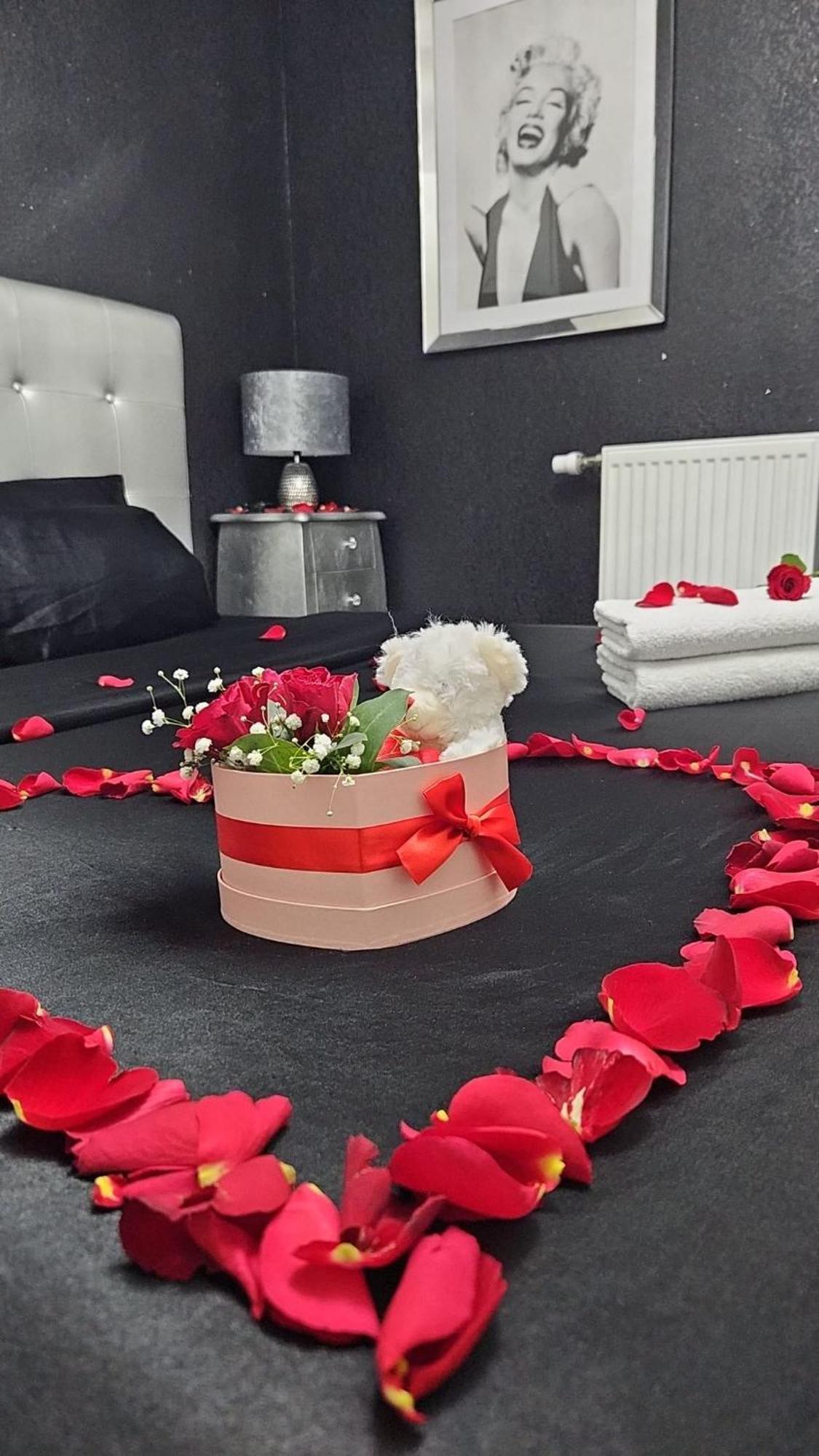 Suite Jacuzzi "Spa Privatif " Appartement Jacuzzi Toulouse Ngoại thất bức ảnh